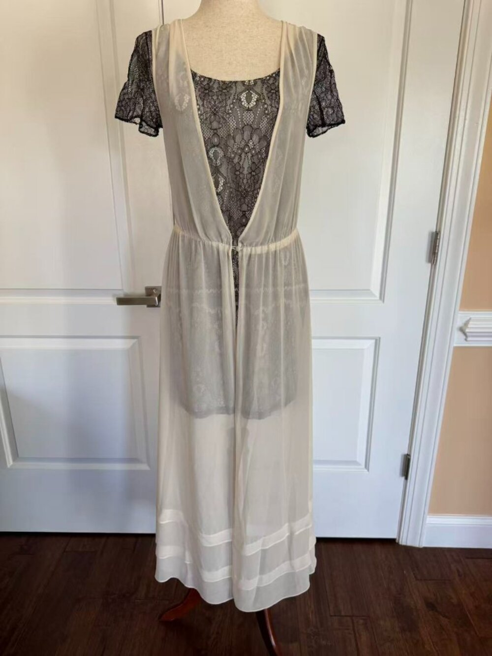 Alice by Temperley Black lace minidress with cream outer layer, Sz 6